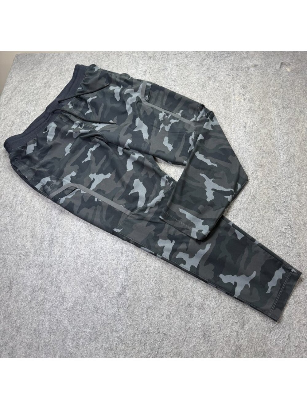 Under Armour Sportstyle Elite Cargo Printed Pants Men 2XL Gray Camouflage 32"